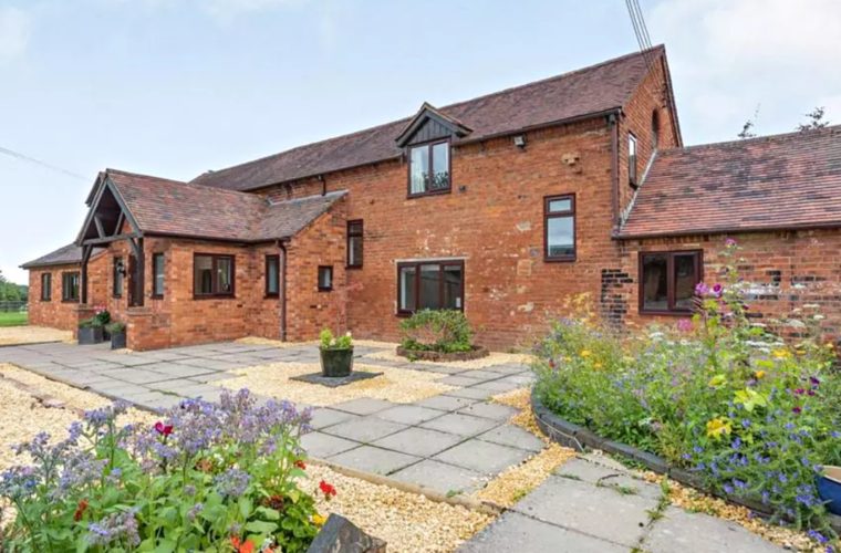 Exterior of a Halo Housing property, Glenfield